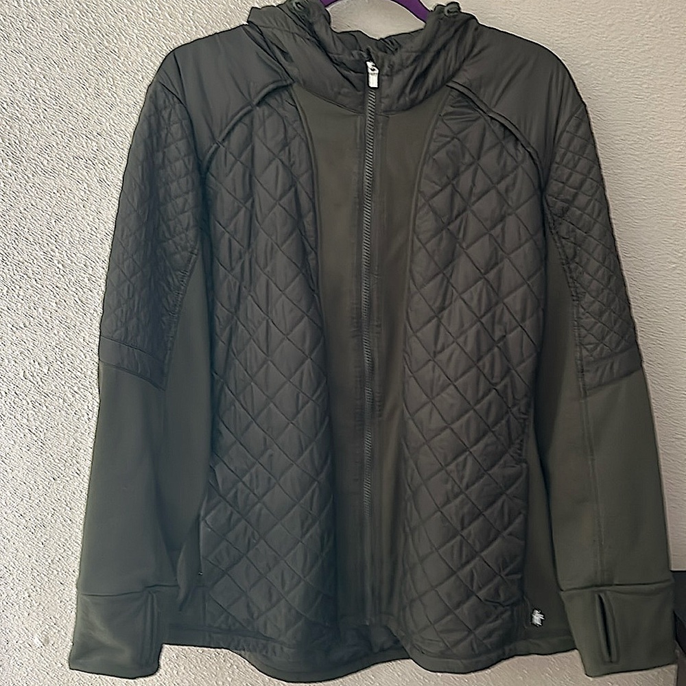 Olive green Kohl’s Tech Gear plus size women’s coat size 2X.
